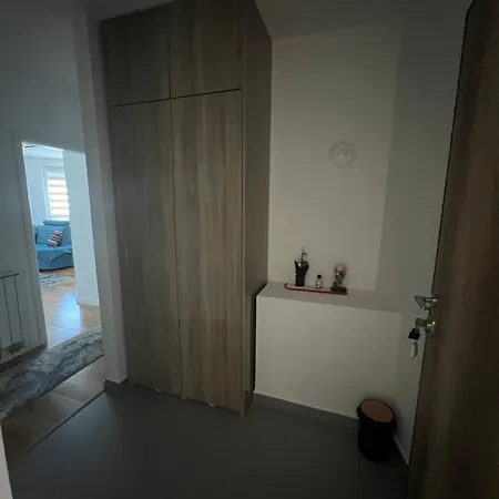 דירה Stupine Gold טוזלה