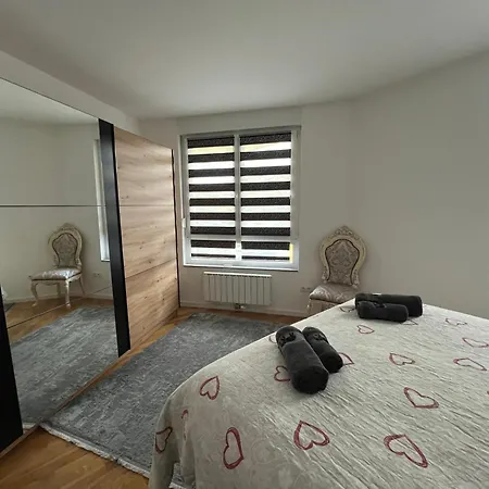 Stupine Gold Apartamento *